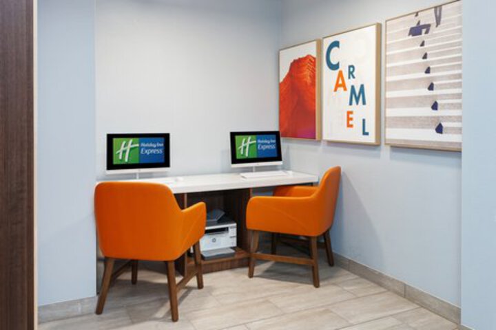 Business Center 122 of 124
