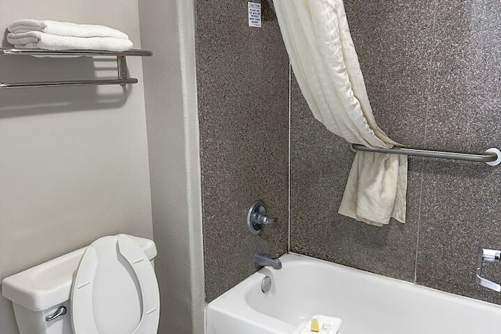 Room 13 of 47