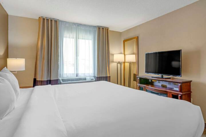 Room 32 of 47
