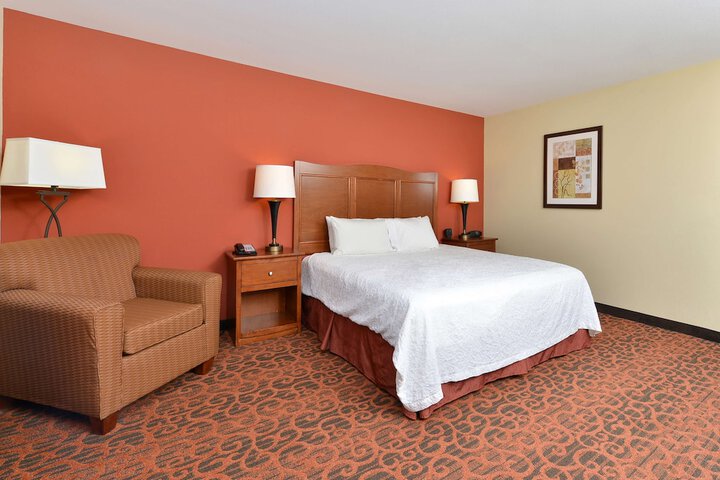 Hampton Inn Clinton IA