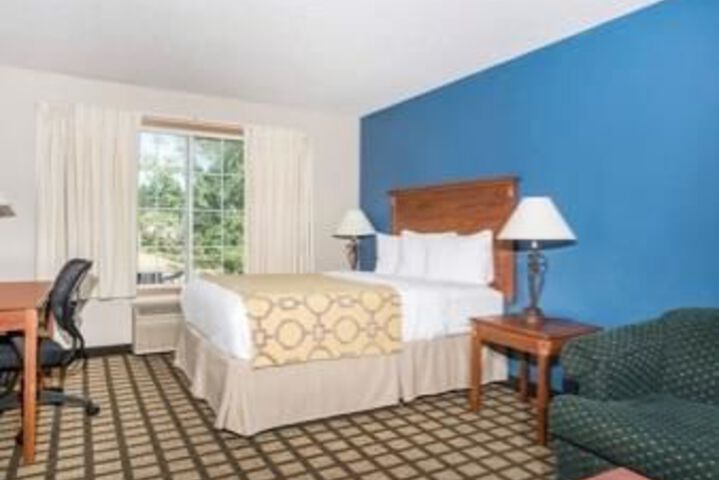 Norwood Inn and Suites