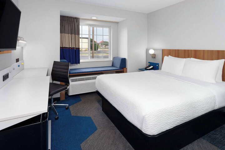 Microtel Inn by Wyndham Janesville