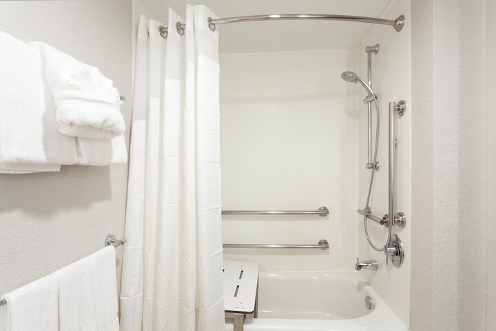 Room 15 of 30