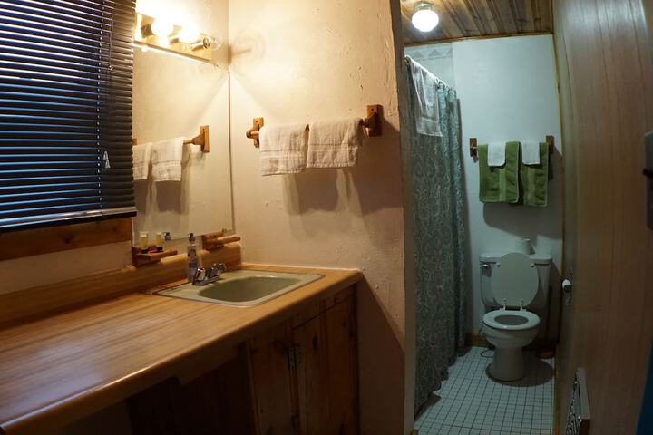 Eagle Nest Fly Shack and Lodge