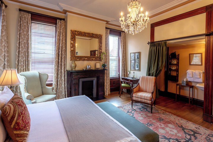 Room 49 of 141