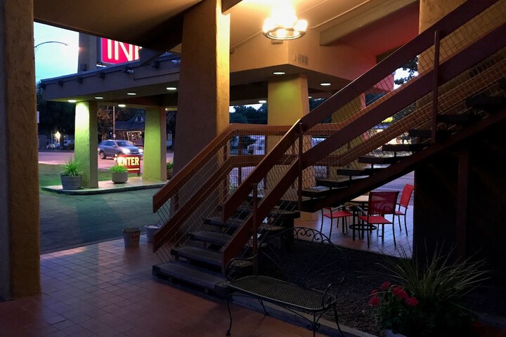 Hotel 6 of 30