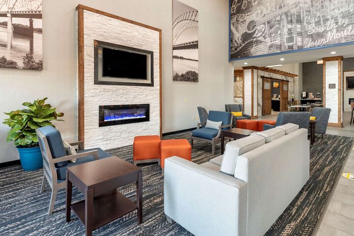 Hotel Interior 10 of 30