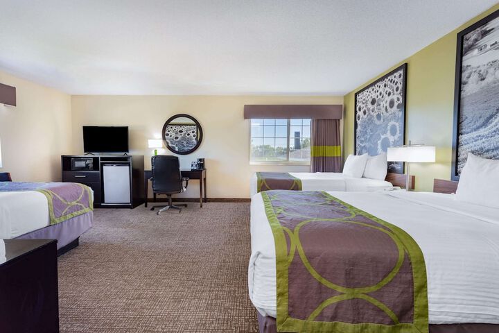 Room 9 of 26