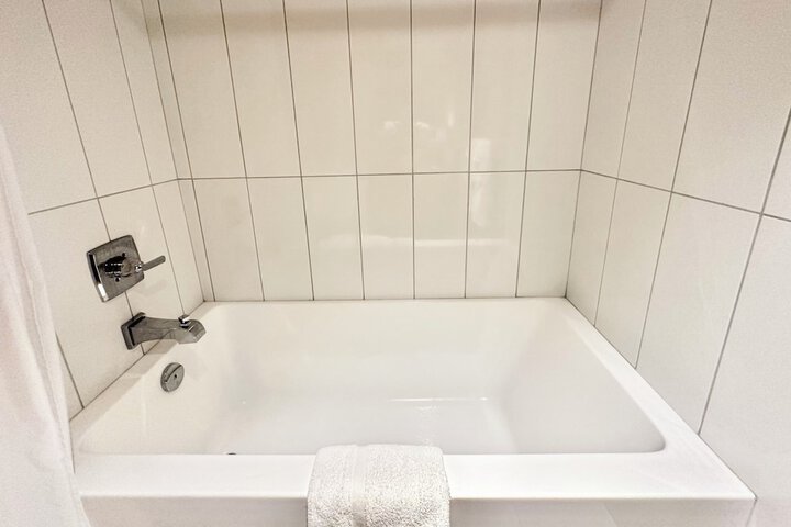 Room 7 of 14