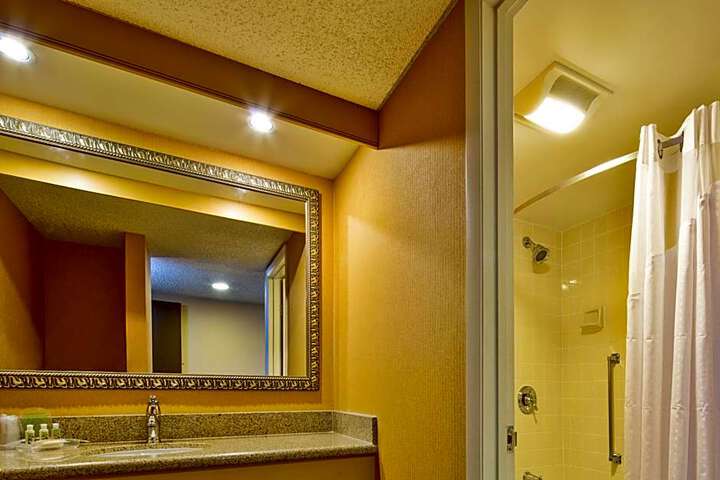 Holiday Inn Nashua an IHG Hotel