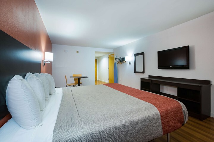 Room 29 of 41
