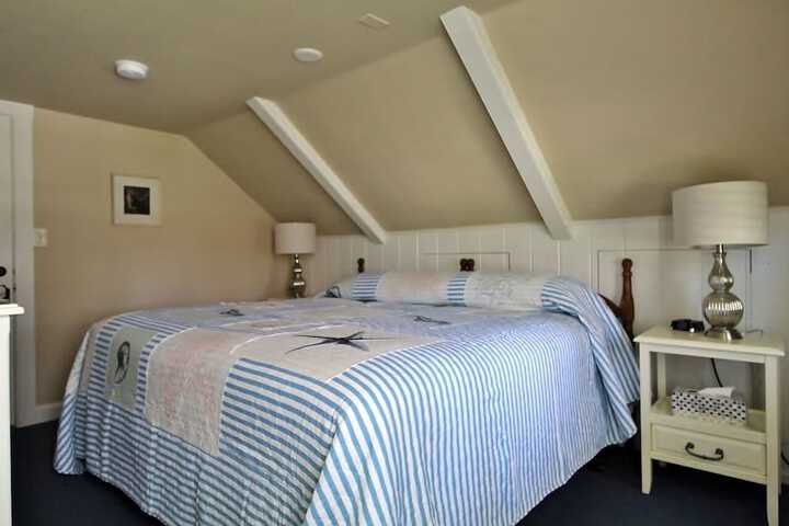Room 61 of 142