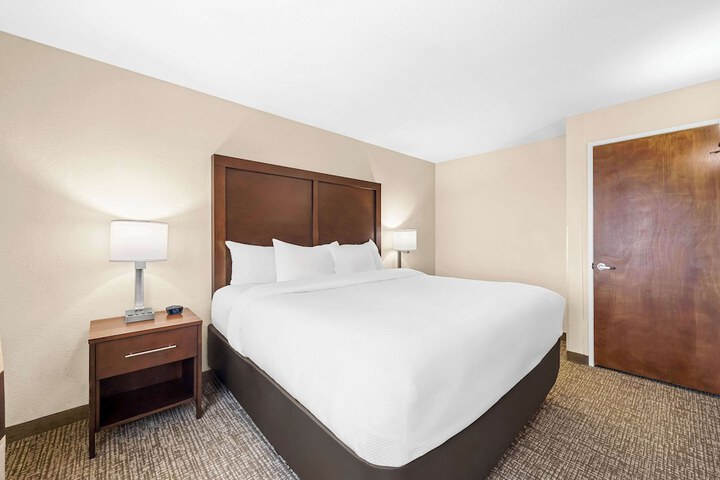 Room 34 of 72