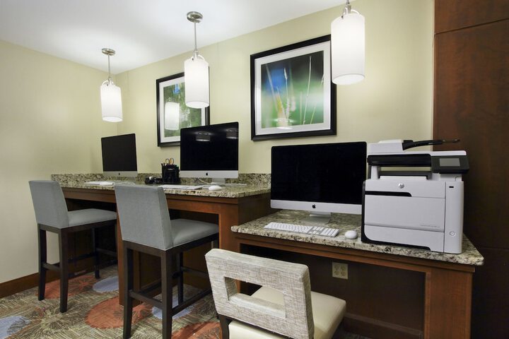 Staybridge Suites Tysons - McLean by IHG