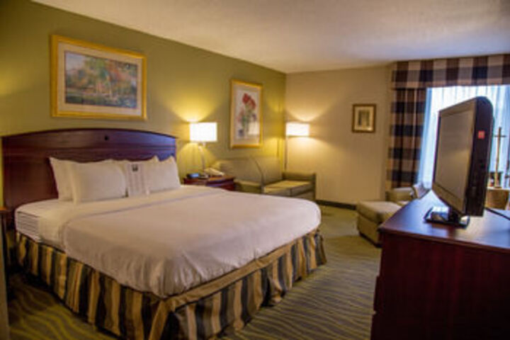 Ramada Plaza Rochester Airport