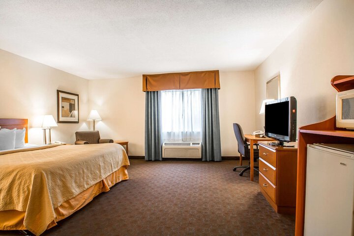 Room 12 of 34