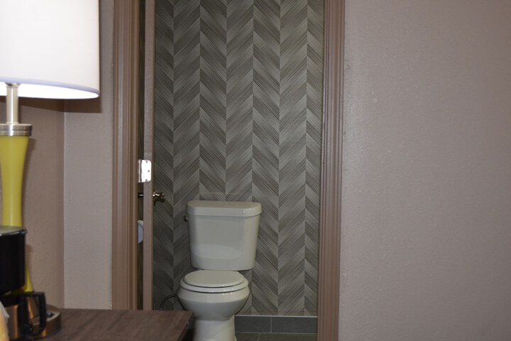 Room 15 of 39