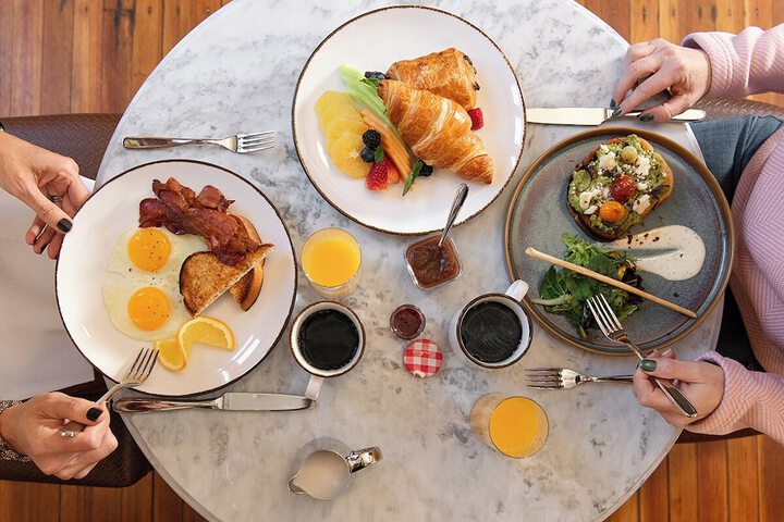 Breakfast/Coffee Service 31 of 43