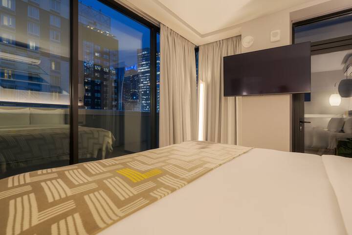Room 81 of 94