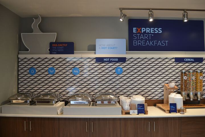 Holiday Inn Express & Suites Goodlettsville N - Nashville by IHG