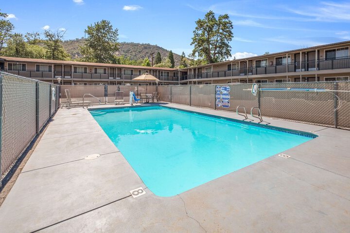 Pool 3 of 27