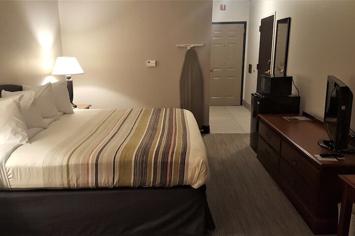 Country Inn & Suites by Radisson Bryant (Little Rock), AR