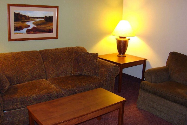 AmericInn by Wyndham Kewanee