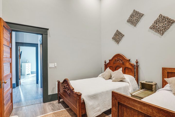 Florence Vacation Rental w / Rooftop Deck!