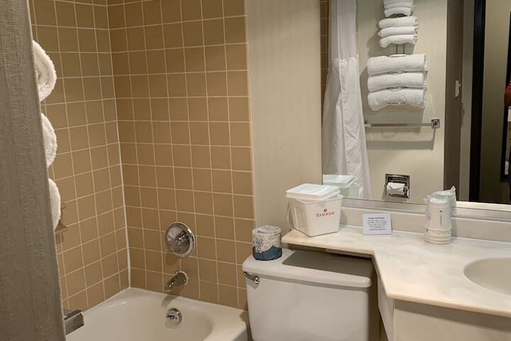 Room 48 of 62