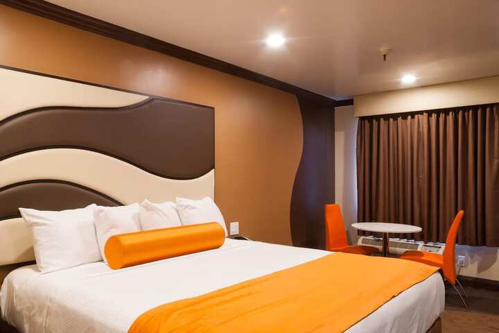 Room 16 of 34