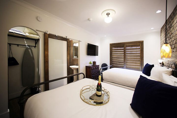 Room 37 of 115