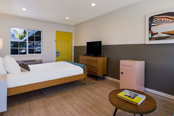 Room 61 of 68