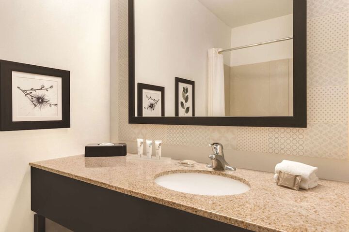 Country Inn & Suites by Radisson Conyers, GA