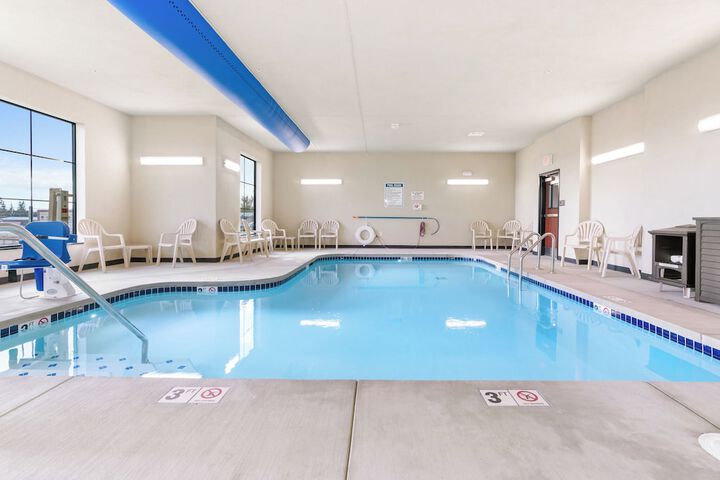Cobblestone Hotel & Suites - Lynden