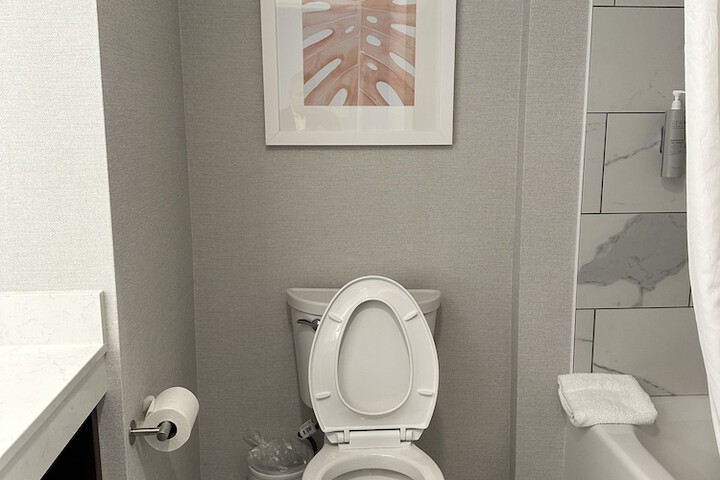 Room 65 of 104