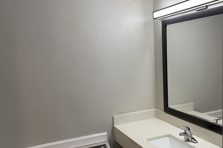 Room 14 of 79