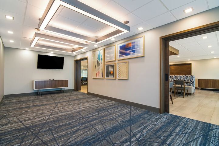 Holiday Inn Express & Suites Springdale Fayetteville Area by IHG
