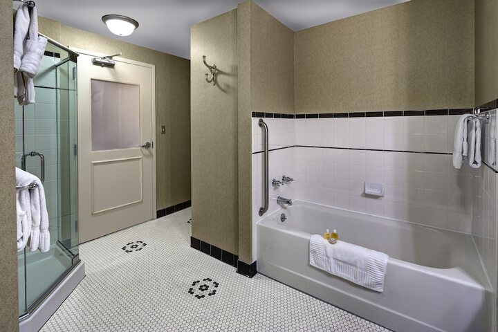 Carnegie Hotel & Spa