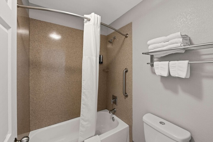 Room 15 of 29