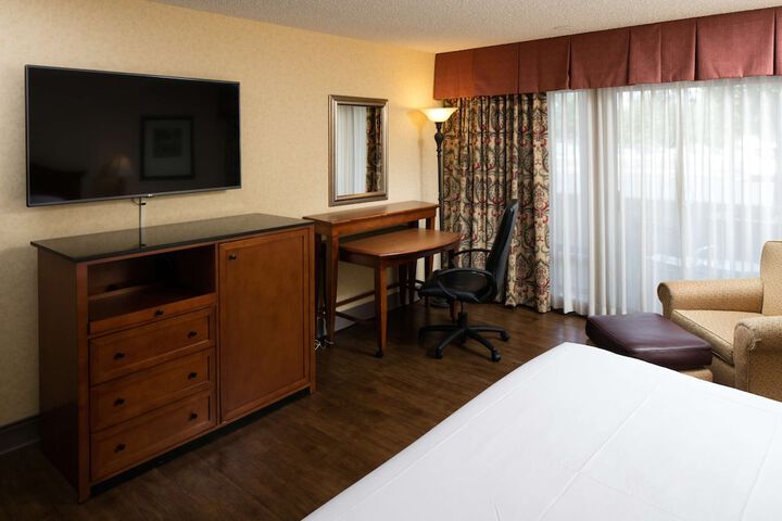 Room 25 of 59