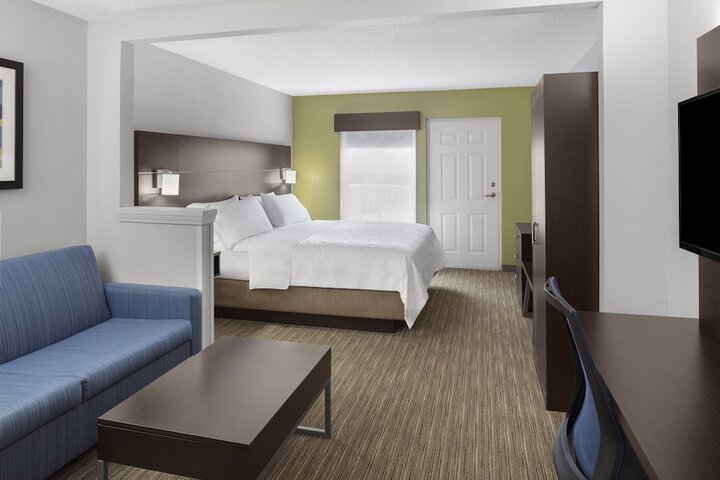 Room 22 of 40