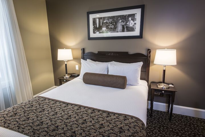 Hume Hotel & Spa