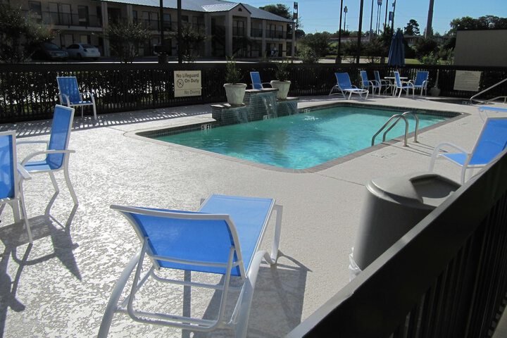 Pool 5 of 37