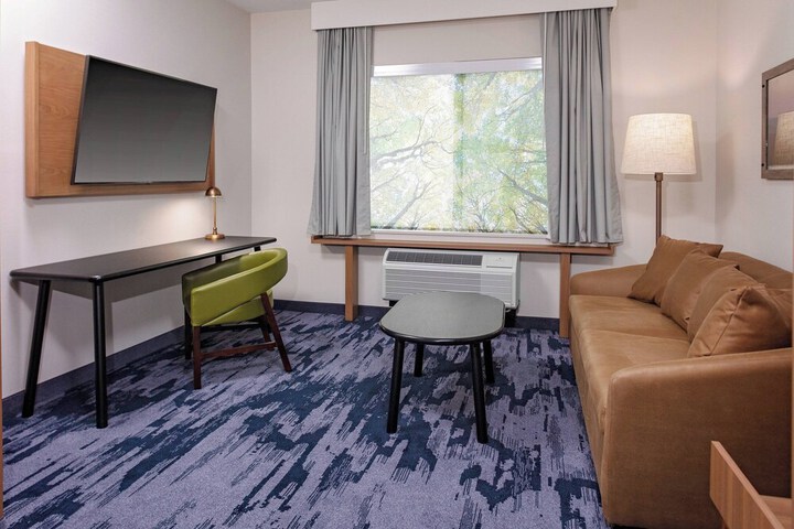 Fairfield Inn & Suites by Marriott Queensbury Glens Falls / Lake George Area