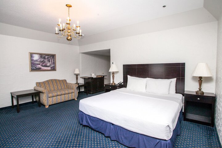 Chateau Hotel and Conference Center
