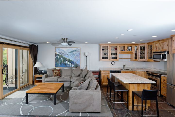 The Crestwood Condominiums