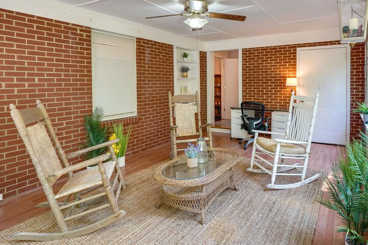 Southern Pines Vacation Rental w / Deck & Grill!