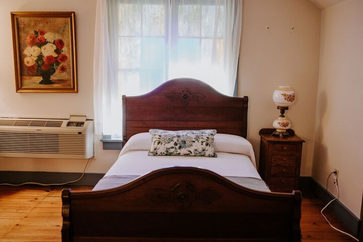 Room 54 of 93