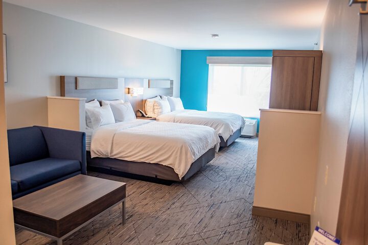 Holiday Inn Express and Suites Mason City by IHG