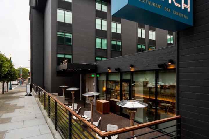 Kimpton Alton Fishermans Wharf by IHG